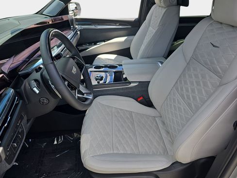 Used 2025 Cadillac Escalade V AWD/4WD image 20