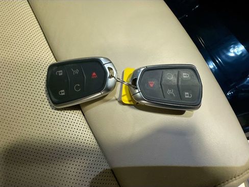 Used 2018 Cadillac XT5 Luxury w/ Driver Awareness Package image 41