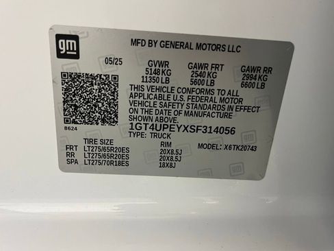 Used 2025 GMC Sierra 2500 AT4 image 35