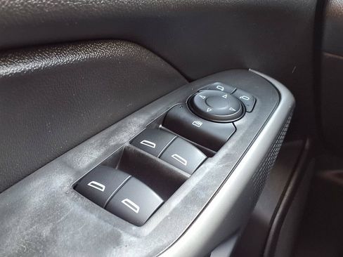 Used 2024 Chevrolet Trax RS FWD image 19