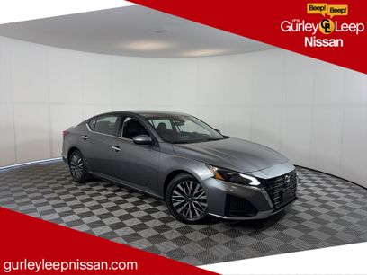 Used 2023 Nissan Altima 2.5 SV