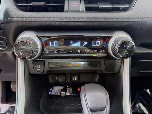 Used 2023 Toyota RAV4 AWD Hybrid image 32