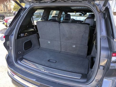 Certified 2022 Jeep Grand Cherokee L Overland AWD/4WD image 28
