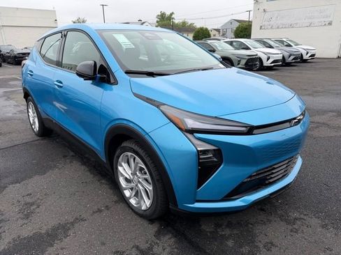 New 2027 Chevrolet Bolt LT w/ Comfort Package FWD image 1