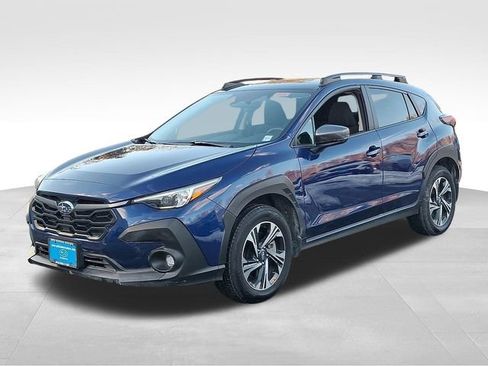 Used 2025 Subaru Crosstrek 2.0i Premium image 3