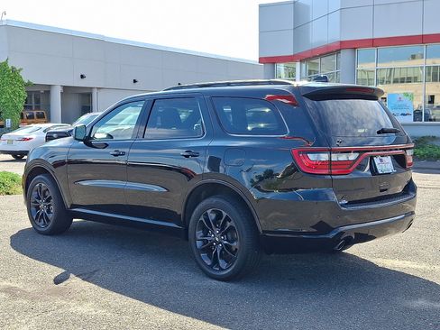Used 2024 Dodge Durango GT w/ Blacktop Package AWD/4WD image 5