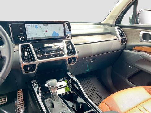 Used 2022 Kia Sorento SX Prestige w/ Rust Color Package AWD/4WD image 24