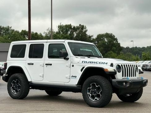 Used 2023 Jeep Wrangler Unlimited Rubicon 4xe w/ Cold Weather Group AWD/4WD image 35