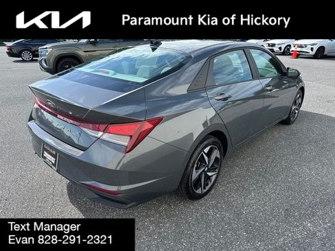 Used 2023 Hyundai Elantra SEL w/ Convenience Package FWD image 7