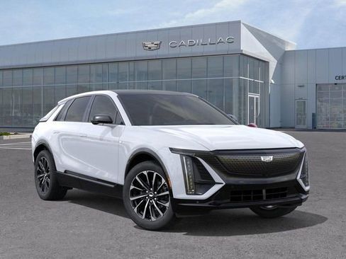 New 2026 Cadillac Lyriq Sport AWD/4WD image 7