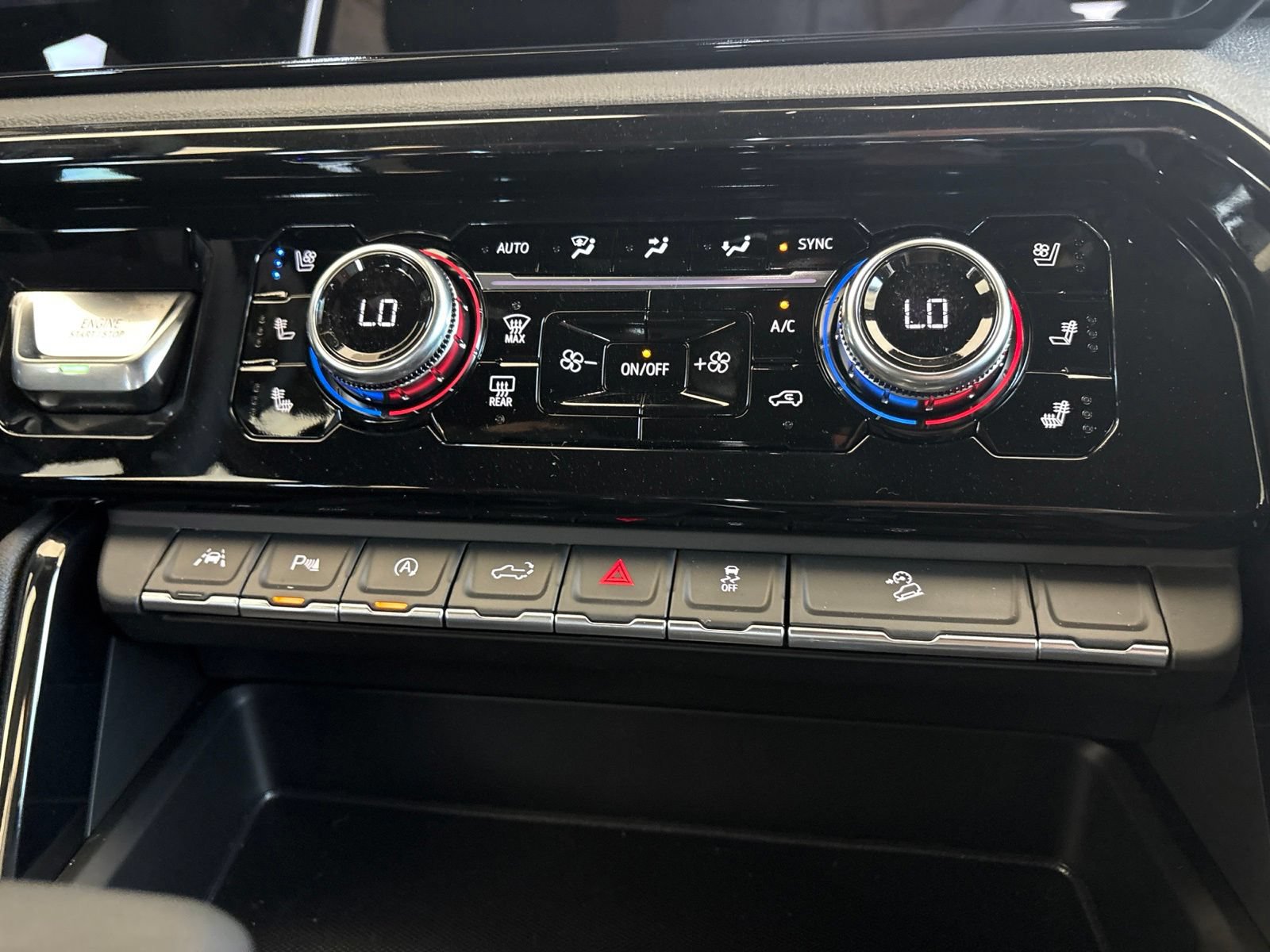 New 2026 GMC Sierra 1500 AT4 w/ AT4 Premium Package AWD/4WD image 26