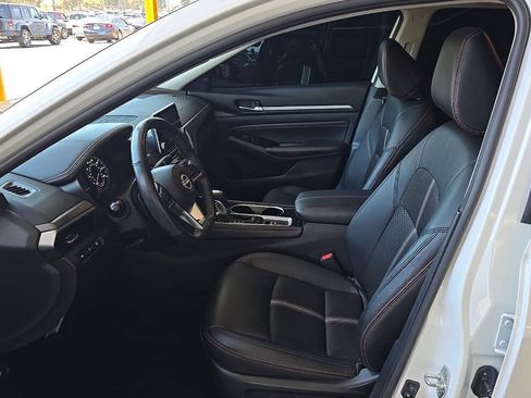 Used 2023 Nissan Altima 2.5 SR AWD/4WD image 8
