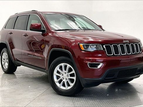 Used 2021 Jeep Grand Cherokee Laredo w/ Security & Convenience Group AWD/4WD image 11