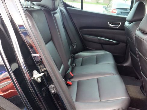 Used 2018 Acura TLX FWD image 19