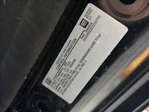 Used 2025 Chevrolet Silverado 1500 RST w/ Redline Edition AWD/4WD image 40