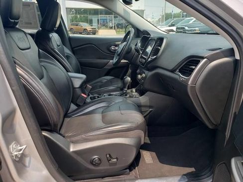 Used 2019 Jeep Cherokee Limited w/ Trailer Tow Group AWD/4WD image 19