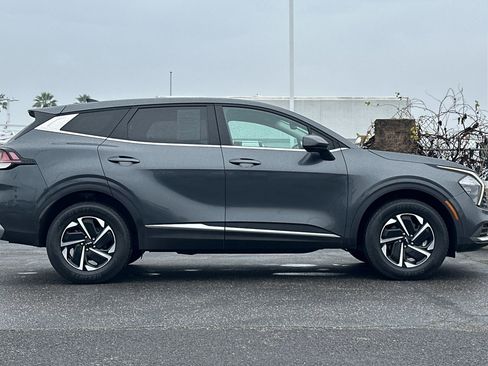 Used 2023 Kia Sportage LX image 3