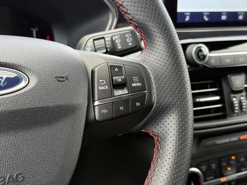 Used 2025 Ford Escape ST-Line image 15