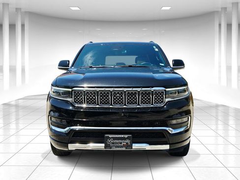 Used 2022 Jeep Grand Wagoneer Series III AWD/4WD image 8