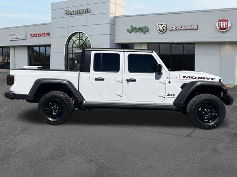 Used 2023 Jeep Gladiator Mojave AWD/4WD image 8