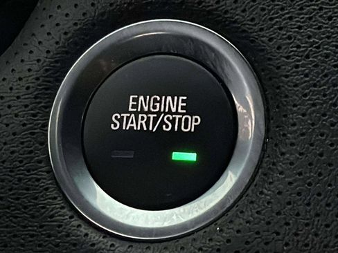 Used 2022 Cadillac XT5 Luxury image 25