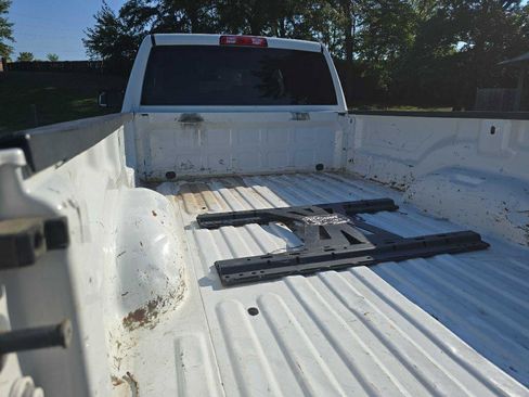 Used 2016 RAM 2500 Tradesman w/ Chrome Appearance Group image 30