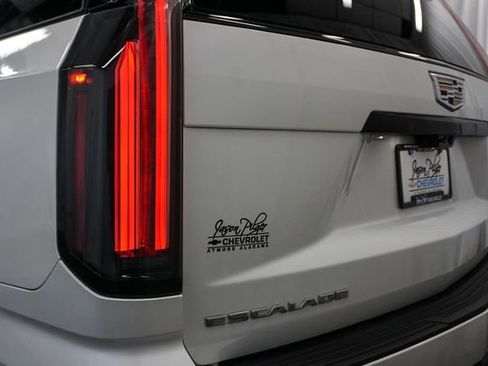 Used 2025 Cadillac Escalade V w/ LPO, Floor Liner Package AWD/4WD image 18