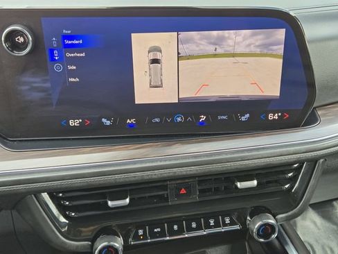 Used 2025 Chevrolet Tahoe Z71 AWD/4WD image 18