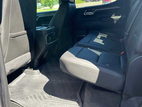 Used 2022 Chevrolet Silverado 1500 LTZ w/ LTZ Premium Package AWD/4WD image 8