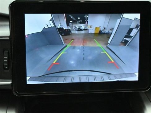 Certified 2021 Ford Explorer XLT w/ Equipment Group 202A image 17