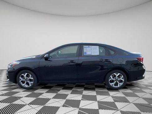 Used 2019 Kia Forte LXS image 9