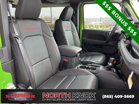 New 2025 Jeep Wrangler Rubicon w/ Xtreme 35 Tire Package image 19