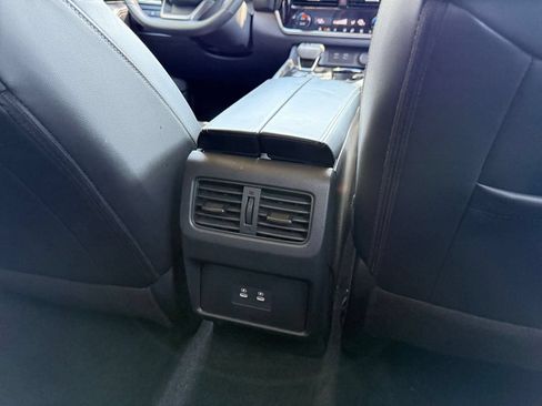 Used 2026 Nissan Rogue SL AWD/4WD image 25