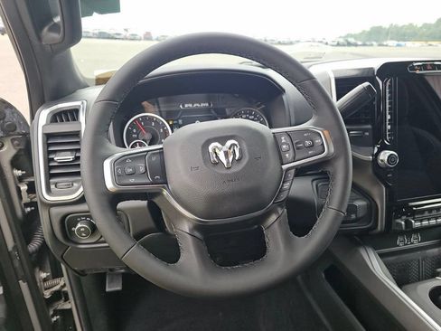 Used 2025 RAM 2500 Big Horn AWD/4WD image 2