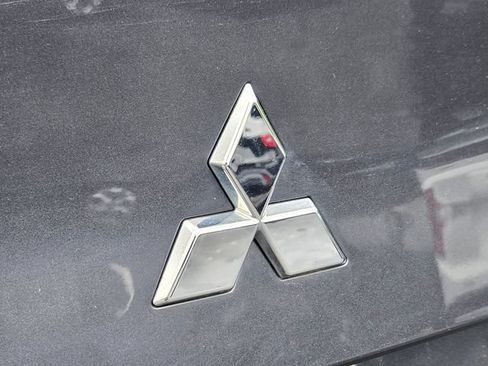 Used 2025 Mitsubishi Outlander SE AWD/4WD image 17