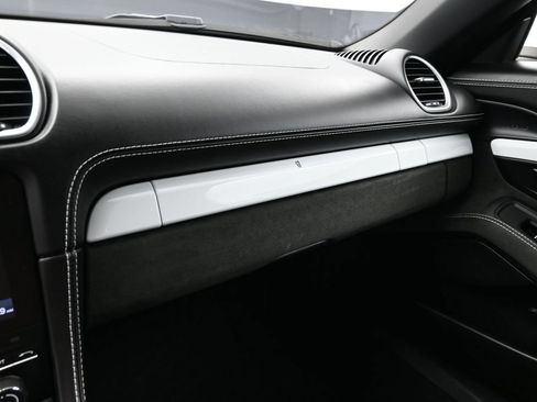 Certified 2022 Porsche 718 Boxster Spyder RWD image 21