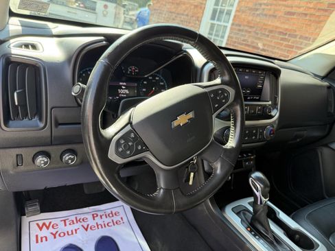 Used 2022 Chevrolet Colorado LT w/ Luxury Package AWD/4WD image 8