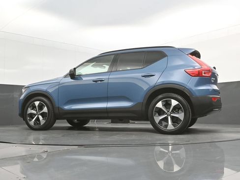 Certified 2023 Volvo XC40 B5 Plus w/ Climate Package AWD/4WD image 31