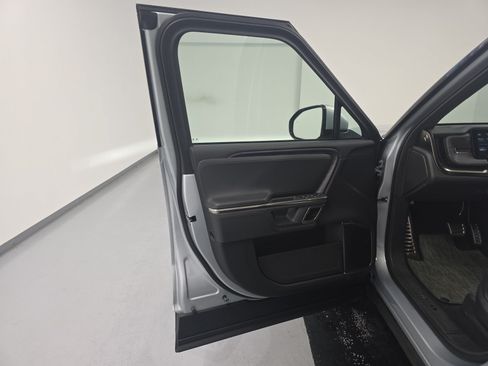 Used 2024 Rivian R1T Adventure AWD/4WD image 16