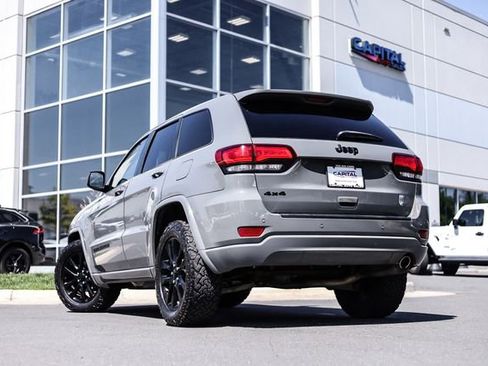 Used 2019 Jeep Grand Cherokee Altitude AWD/4WD image 3