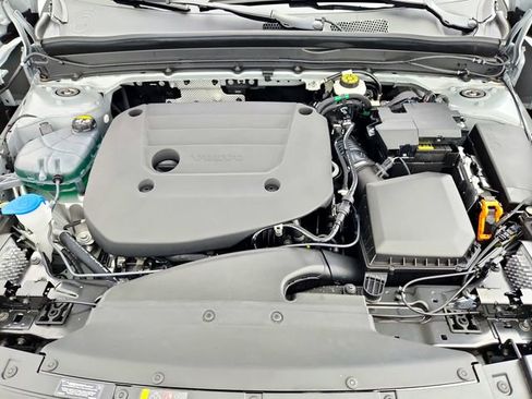 New 2026 Volvo XC40 B5 Ultra w/ Climate Package image 32