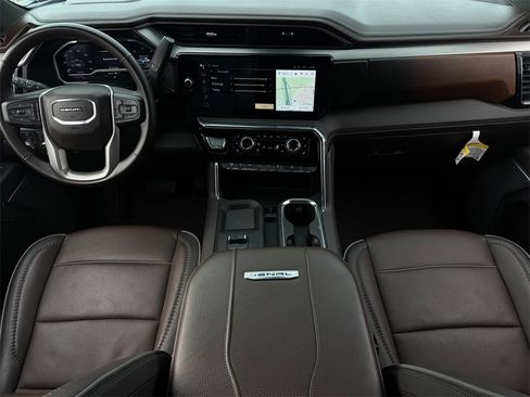 Used 2024 GMC Sierra 2500 Denali w/ Denali Reserve Package image 12