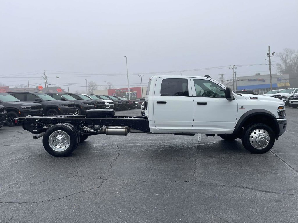 New 2026 RAM 4500 Tradesman w/ Chrome Appearance Group AWD/4WD image 9