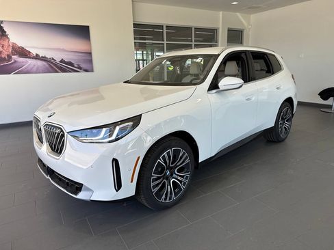 New 2026 BMW X3 xDrive30i w/ Premium Package AWD/4WD image 4
