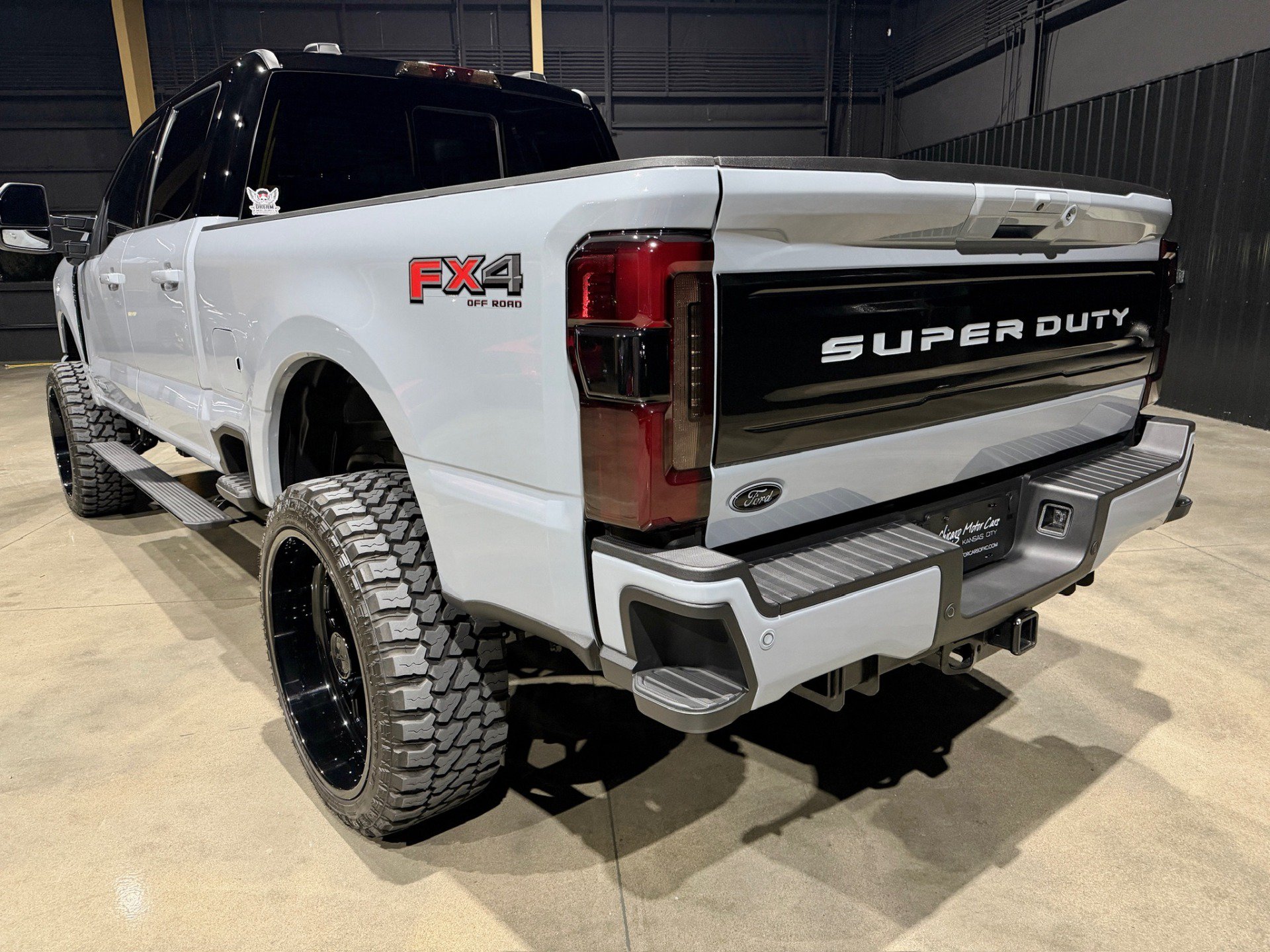 Used 2026 Ford F250 Platinum AWD/4WD image 13