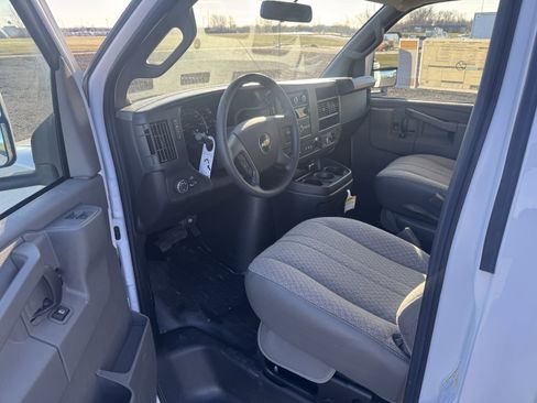 New 2025 Chevrolet Express 3500 w/ Power Convenience Package image 11