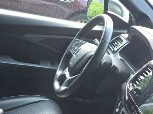 Used 2023 Honda Passport TrailSport image 10