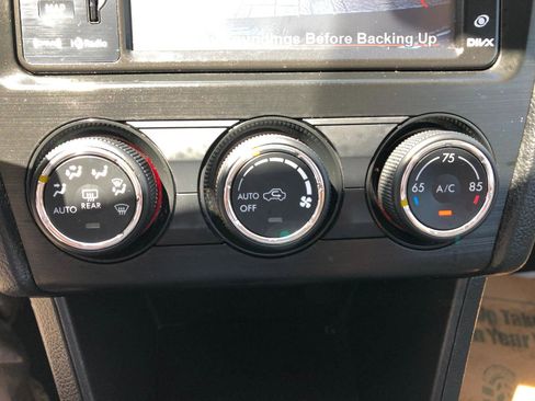 Used 2014 Subaru Crosstrek 2.0i Limited AWD/4WD image 21