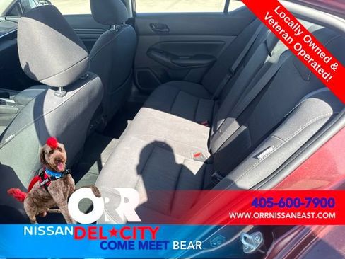 Used 2025 Nissan Altima 2.5 SV FWD image 10