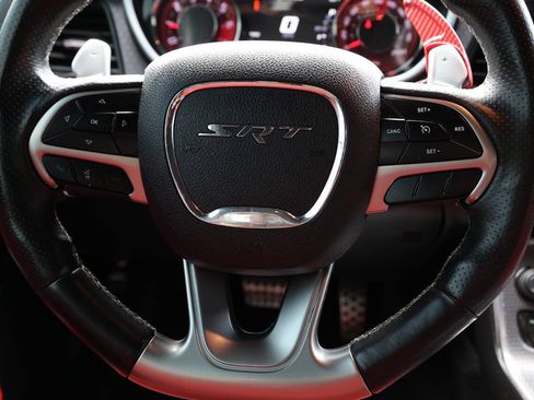 Used 2017 Dodge Challenger SRT Hellcat RWD image 17